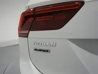 Usado VW Tiguan Sportline 200 CV (147 kW) 2021 Blanco SUV