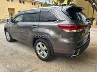 Usado Toyota Highlander Luxury 246 CV (180 kW) 2021 Gris / plata SUV
