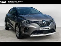 Usado Renault Captur Zen 90 CV (66 kW) 2022 Gris / plata SUV