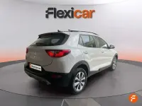 Usado Kia Stonic 101 CV (74 kW) 2025 Blanco SUV