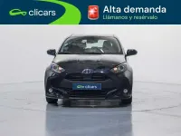 Usado Toyota Yaris Hybrid Active 75 CV (55 kW) 2022 Negro Berlina