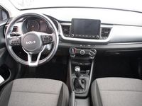 Usado Kia Stonic 100 CV (73 kW) 2024 Blanco SUV