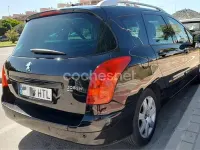 Usado Peugeot 308 SW Active 115 CV (84 kW) 2013 Negro Familiar