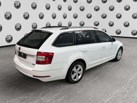 Usado Skoda Octavia Ambition 131 CV (96 kW) 2020 Blanco Familiar