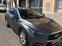 Usado Infiniti Q30 Sport Tech 170 CV (125 kW) 2017 Gris / plata Berlina