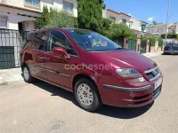 Usado Fiat Ulysse Emotion 128 CV (94 kW) 2003 Granate Monovolumen
