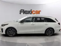 Usado Kia Ceed GT GT-Line 120 CV (88 kW) 2019 Blanco Familiar