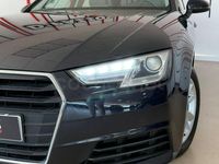Usado Audi A4 Premium 150 CV (110 kW) 2017 Azul Familiar
