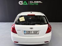 Usado Kia Ceed 109 CV (80 kW) 2008 Blanco Utilitario