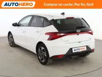 Käytetty Hyundai i20 101 HP (74 kW) 2023 Valkoinen Viistoperä