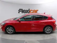 Usado Ford Focus ST-Line 125 CV (91 kW) 2019 Rojo Berlina