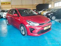 Usado Kia Rio 84 CV (61 kW) 2021 Rojo Utilitario