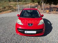 Usado Peugeot 107 68 CV (50 kW) 2007 Rojo Utilitario