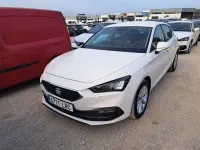 Usado Seat Leon Style 116 CV (85 kW) 2021 Blanco Utilitario
