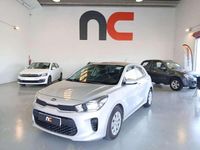 Usado Kia Rio 84 CV (61 kW) 2017 Plateado Utilitario
