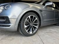 Usado Bentley Bentayga 608 CV (447 kW) 2017 Gris / plata SUV