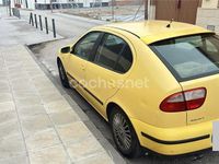 Usado Seat Leon Sport 180 CV (132 kW) 2000 Amarillo Utilitario