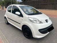 Usado Peugeot 107 54 CV (39 kW) 2007 Blanco Utilitario