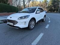 Usado Ford Kuga Titanium 120 HP (88 kW) 2022 Branco SUV
