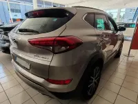 Usado Hyundai Tucson GO! 177 CV (130 kW) 2018 Gris SUV