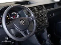 Usado VW Caddy Beach 102 CV (75 kW) 2020 Rojo Monovolumen