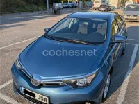 Usado Toyota Auris Active 116 CV (85 kW) 2016 Azul Berlina