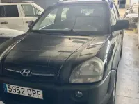 Usado Hyundai Tucson Style 111 CV (81 kW) 2006 Negro SUV