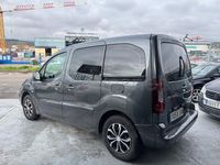 Usado Peugeot Partner Tepee Active 100 CV (73 kW) 2016 Gris / plata Monovolumen