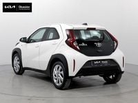 Usado Toyota Aygo X Play 72 CV (52 kW) 2024 Blanco SUV