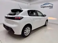 Usado Peugeot 208 Active 102 CV (75 kW) 2022 Blanco Utilitario