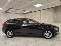 Usado Volvo V60 Momentum 150 CV (110 kW) 2016 Negro Familiar