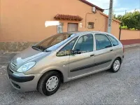 Usado Citroën Xsara Picasso 92 CV (67 kW) 2006 Gris / plata Monovolumen
