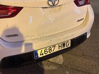 Usado Toyota Auris Active 90 CV (66 kW) 2014 Blanco Berlina
