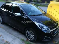 Usado Peugeot 208 Allure 110 CV (80 kW) 2018 Negro Utilitario