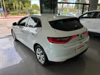 Usado Renault Mégane IV Business 115 CV (84 kW) 2020 Blanco