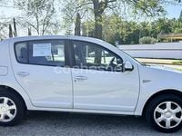Usado Dacia Sandero Ambiance 75 CV (55 kW) 2010 Blanco Berlina