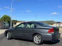 Usado Volvo S60 163 CV (119 kW) 2004 Gris Berlina
