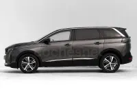 Usado Peugeot 5008 Allure 130 CV (95 kW) 2021 Gris / plata SUV