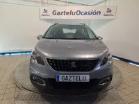 Usado Peugeot 2008 Signature Sky 100 CV (73 kW) 2019 Gris / plata SUV