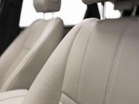 Usado Land Rover Range Rover Velar SE Dynamic 204 CV (150 kW) 2023 Beige SUV