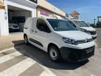 Usado Citroën Berlingo 100 CV (73 kW) 2022 Blanco Monovolumen