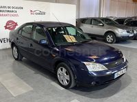 Usado Ford Mondeo Trend 125 CV (91 kW) 2001 Azul Berlina