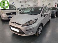 Usado Ford Fiesta Trend 82 CV (60 kW) 2012 Gris / plata Utilitario