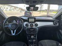 Usado Mercedes GLA200 Urban 136 CV (100 kW) 2015 Gris / plata SUV