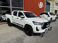 Usado Toyota HiLux 150 CV (110 kW) 2021 Blanco Pickup/Camioneta