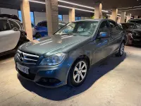 Usado Mercedes C180 Avantgarde 156 CV (114 kW) 2011 Gris / plata Familiar