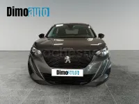 Usado Peugeot 2008 Active 110 CV (80 kW) 2022 Gris / plata SUV