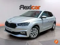 Usado Skoda Fabia Selection 80 CV (58 kW) 2025 Gris Utilitario