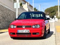 Usado VW Golf Cabriolet Highline 115 CV (84 kW) 2000 Rojo Descapotable