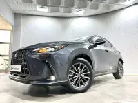 Usado Lexus NX350h Executive Line 242 CV (177 kW) 2022 Gris / plata SUV